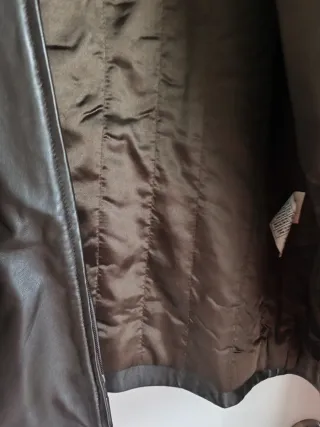 Chaqueta de piel marrón