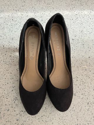 Zapatos Mary Paz Talla 38 Negros