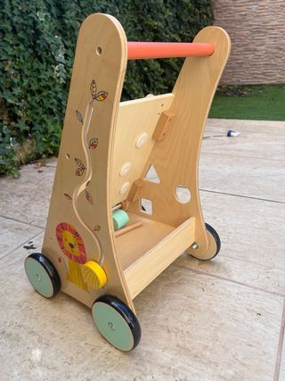 Andador de madera para bebés