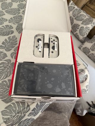 Nintendo Switch OLED Blanca y Negra