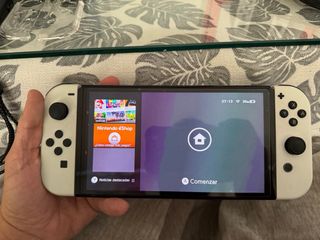 Nintendo Switch OLED Blanca y Negra