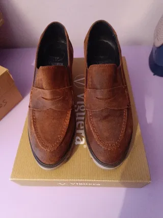 Zapatos Viguera ante marrón talla 38