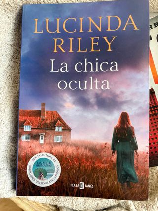 La chica oculta / The Hidden Girl (Spanish Edit...