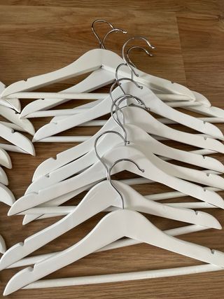 Lote 20 Perchas Madera Blancas Niños