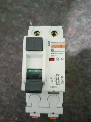 Interruptor Merlin Gerin C60N 50A.magneto térmico