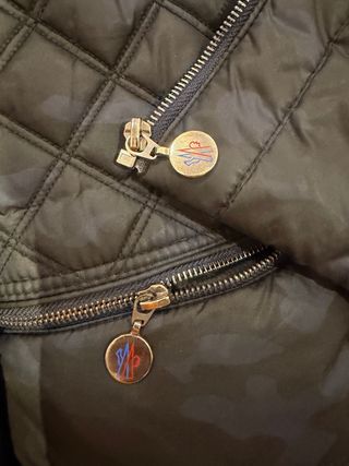 Chaqueta Moncler Camuflaje con Capucha y Pelo
