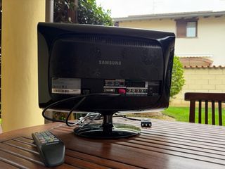 Monitor TV Samsung 18 pollici