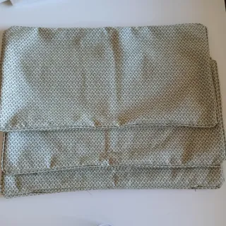 Fundas de cojín beige y verde