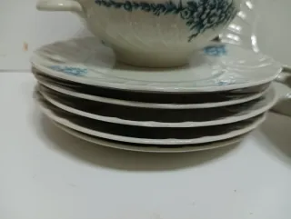 JUEGO DE TAZAS Y PLATOS