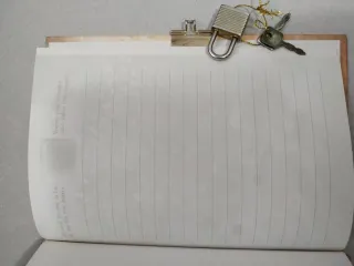 Portada diario antiguo, estilo cartas de olor