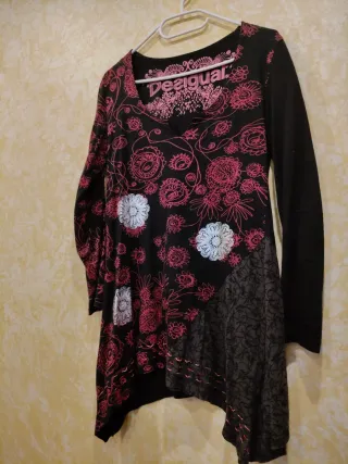 Camisola Desigual Negra y Roja