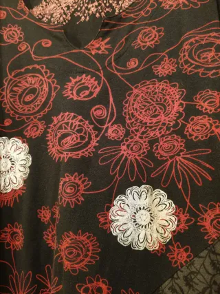 Camisola Desigual Negra y Roja