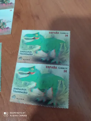Sellos Dinosaurios, más gafas 3D, leer anuncio
