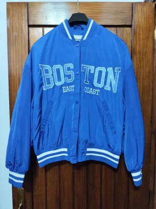 Chubasquero azul Boston
