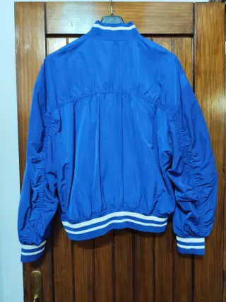 Chubasquero azul Boston