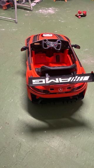 Coche infantil Mercedes AMG naranja