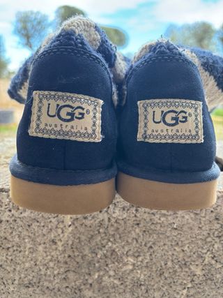 Botas UGG a rayas