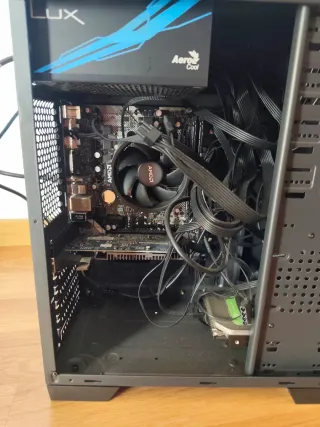 Torre PC para piezas