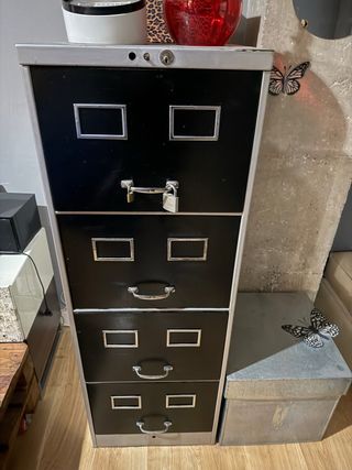 Archivadores metálicos + perchero industrial: LOTE