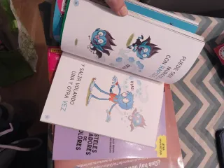 Primera lectura para niños en letras mayúsculas