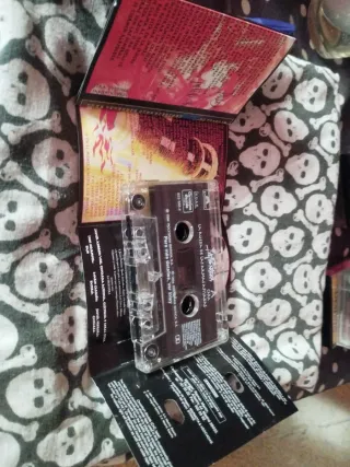 La Frontera - La Rueda de las Armas Afiladas Casse