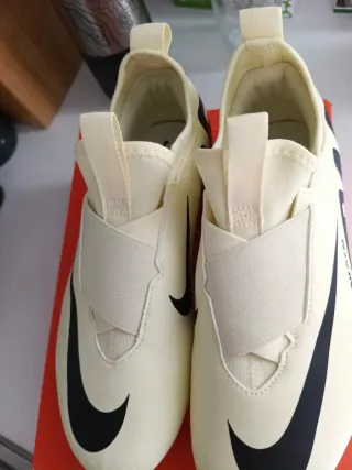 Botas de fútbol Nike