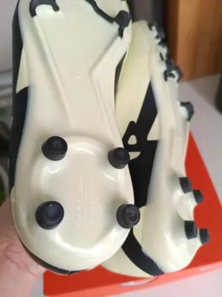 Botas de fútbol Nike