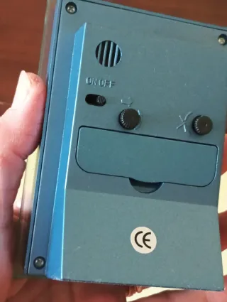 Reloj de sobremesa moderno