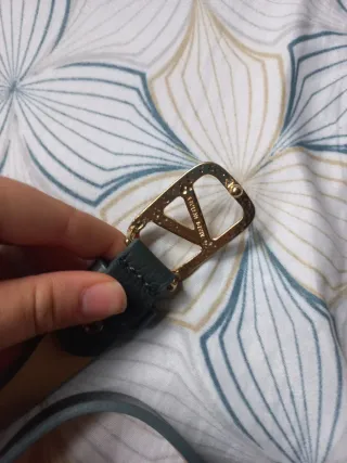 Cintura V Logo Oro Nero