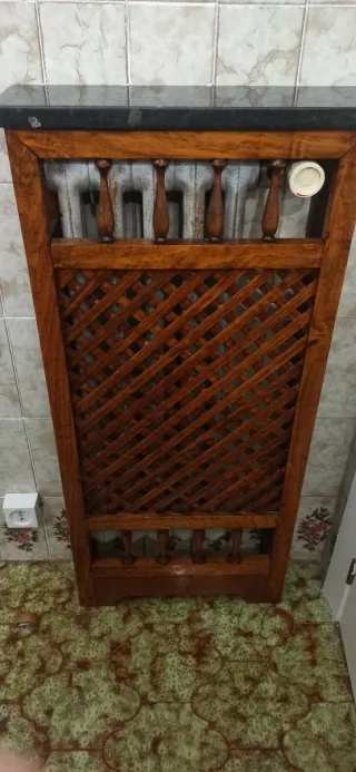 Cubreradiador de madera