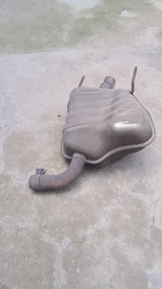 Silencioso Alfa Romeo 159