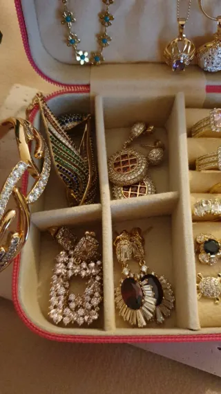 Joyero 18k Chapado Oro con Joyas