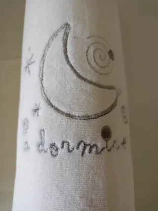 Cojín Antivuelco Bebé Pirulos.