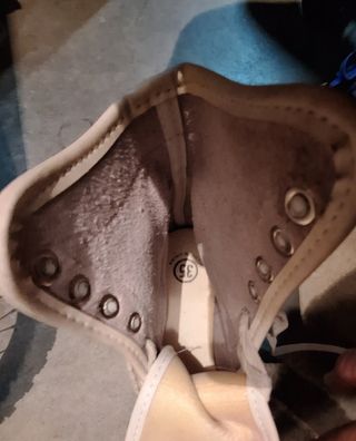 Patines de ruedas blancos