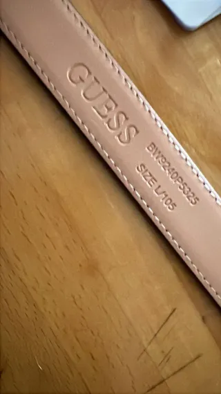 Cinturón Guess Negro Hebilla Triángulo