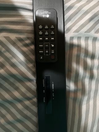 Barra de Sonido LG SJ3 con Subwoofer