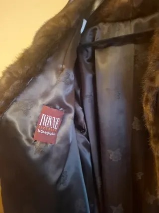 ✨ Abrigo de bisonte auténtico · Pieza de lujo.