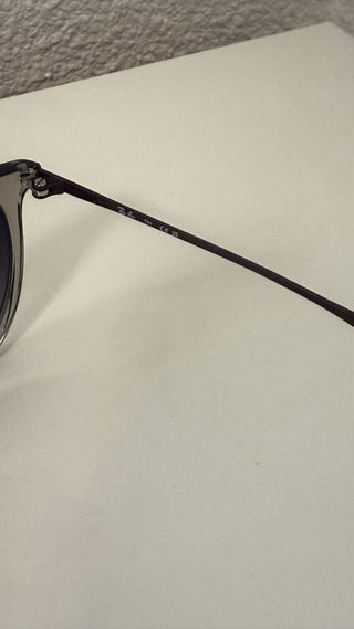 Ray-Ban Erika RB4171 Gafas de Sol Grises