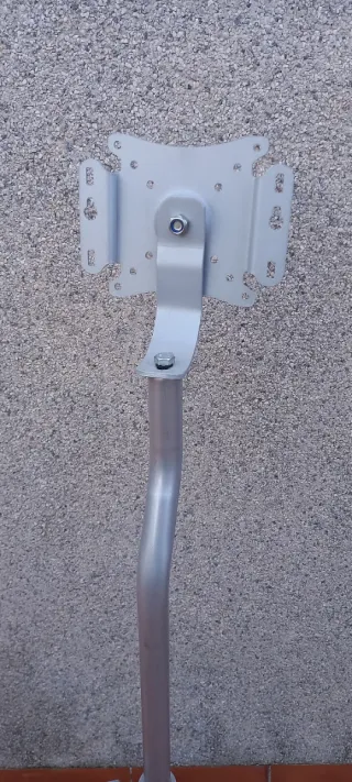 Soporte de pie para TV con ruedas