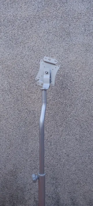 Soporte de pie para TV con ruedas