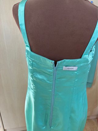 Vestido de fiesta azul verdoso