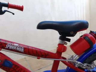 Bicicleta Spiderman 16 con ruedines