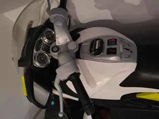 Mini moto policía infantil con sirena