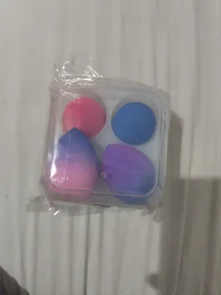 Pack 4 Esponjas Maquillaje + Caja