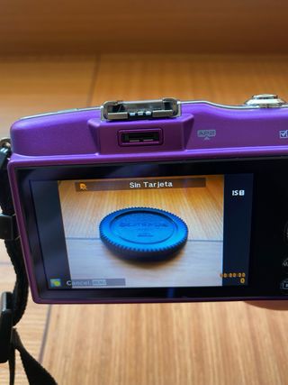 Cámara Olympus impoluta