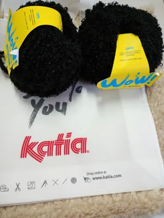 2 ovillos Katia Loopy Borrego Negro