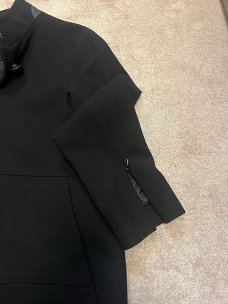 Abrigo corto negro Massimo Dutti