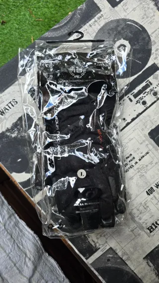 Guantes Garibaldi Iver Talla L