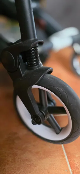 Bugaboo Bee6 Casi a Estrenar + Capota Amarilla