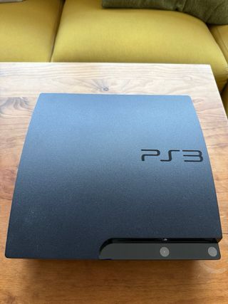 Consola PS3 Sony Negra + 2 Mandos + 8 Juegos